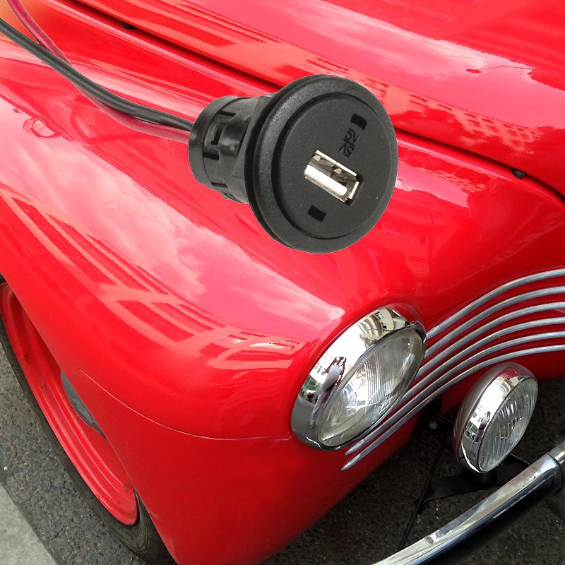 USB power outlet 5V with integrated power conversion 12V to 5V USB power outlet 5V with integrated power conversion 12V to 5V